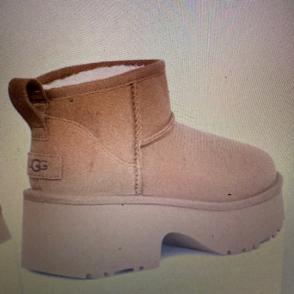Uggs classic ultra mini new heights platform boot
